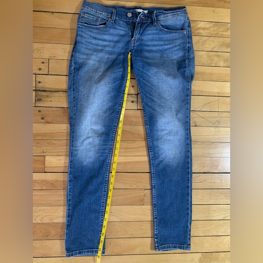 Levi Size 5 524 Skinny Jeans